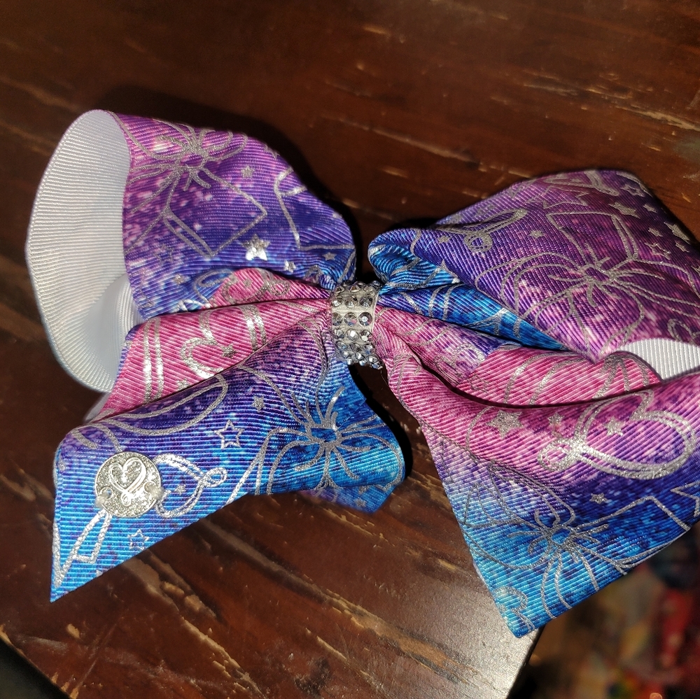Jojo bows
